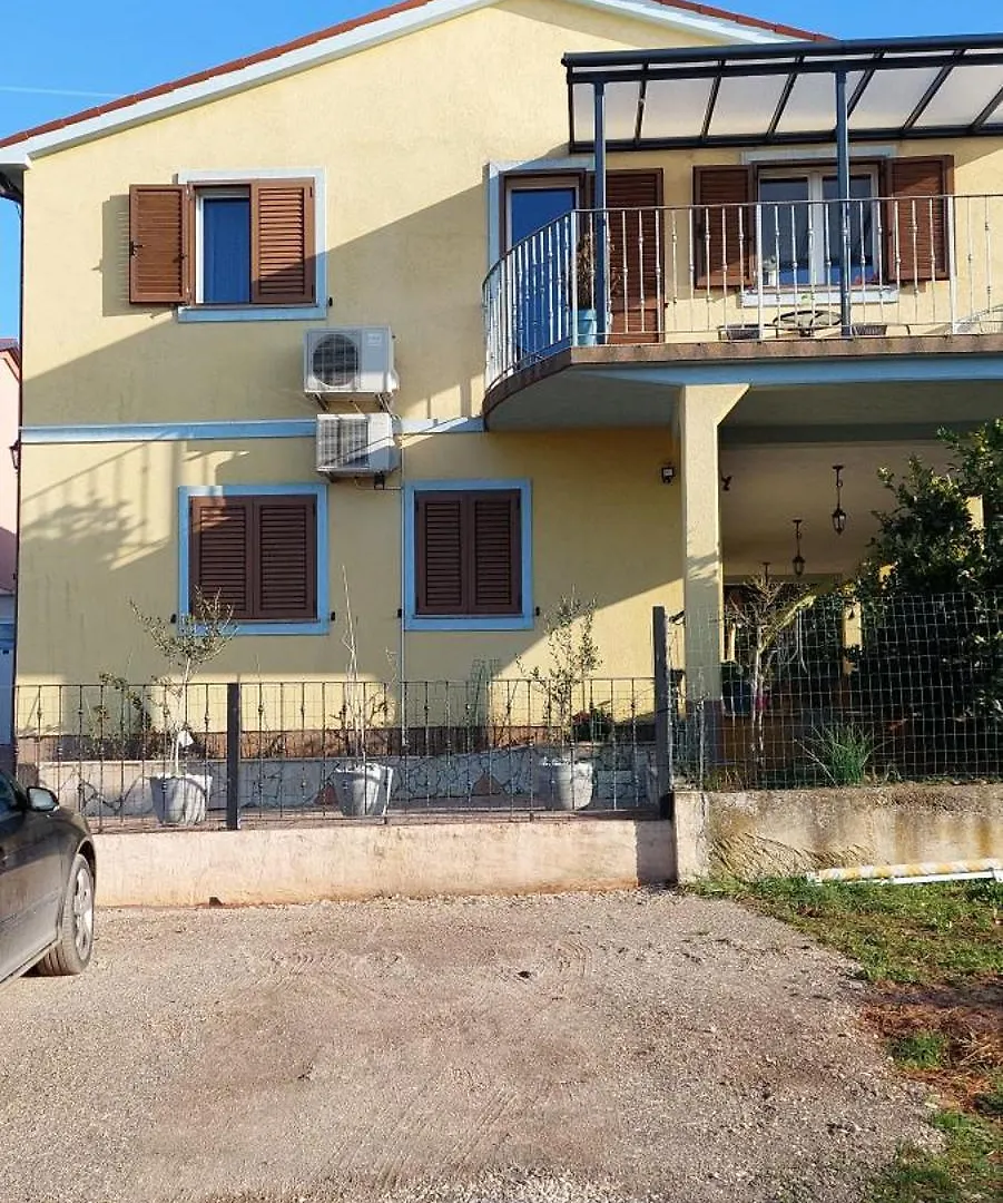 Apartman 1 Pula 0*,  Hırvatistan