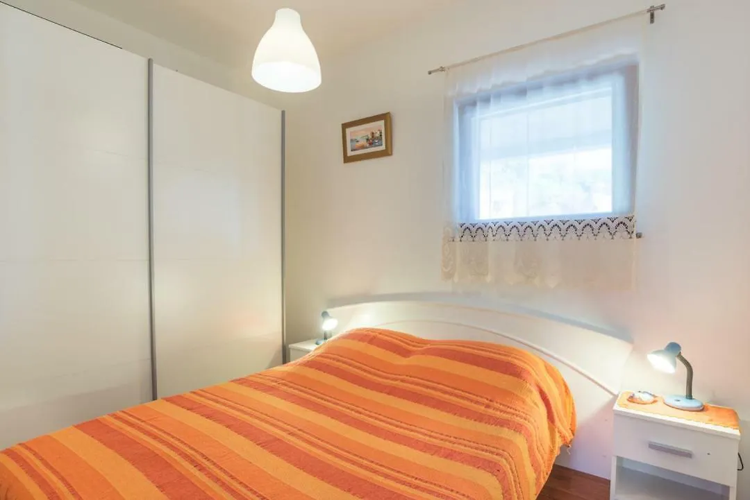 Apartman 1 Pula 0*,  Hırvatistan