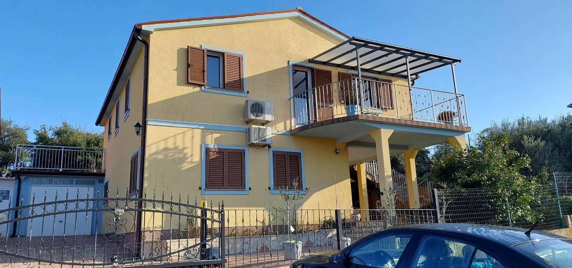 הקונטקטים של Apartman 1